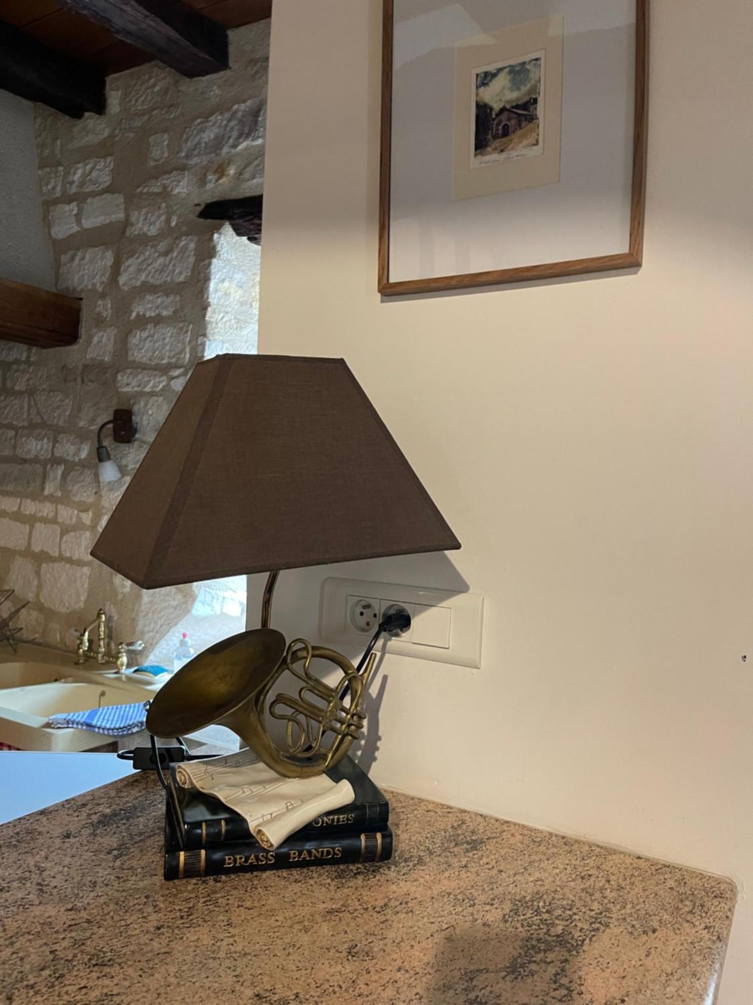 La Maison D'Alienor - Gites De Caractere A Chablis - 89 エクステリア 写真