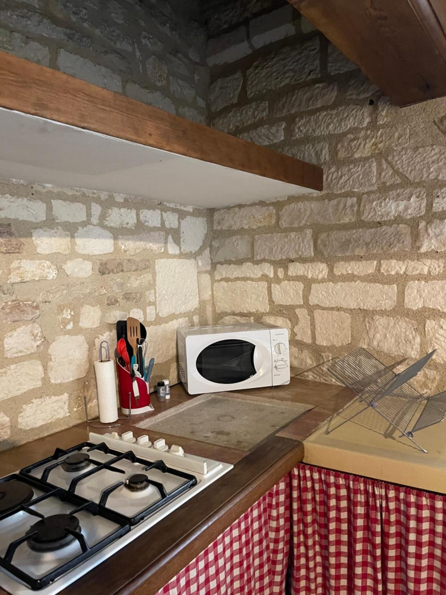 La Maison D'Alienor - Gites De Caractere A Chablis - 89 エクステリア 写真